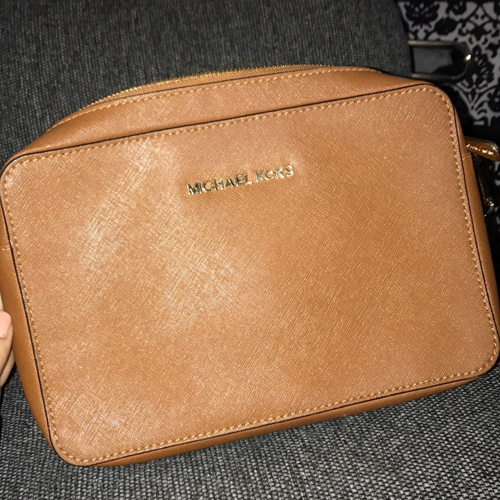 Michael Kors Small Messenger Bag